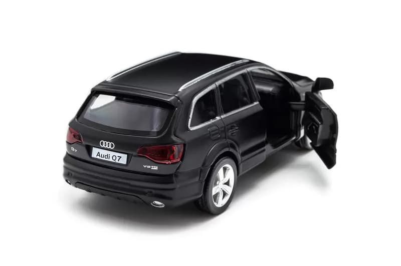 Автомодель 250433U AUDI Q7 V12 чорний TECHNODRIVE, фото 6