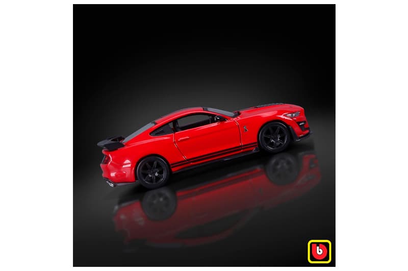 Машина 18-43050 "FORD SHELBY GT500" 1:32 Bburago, фото 3