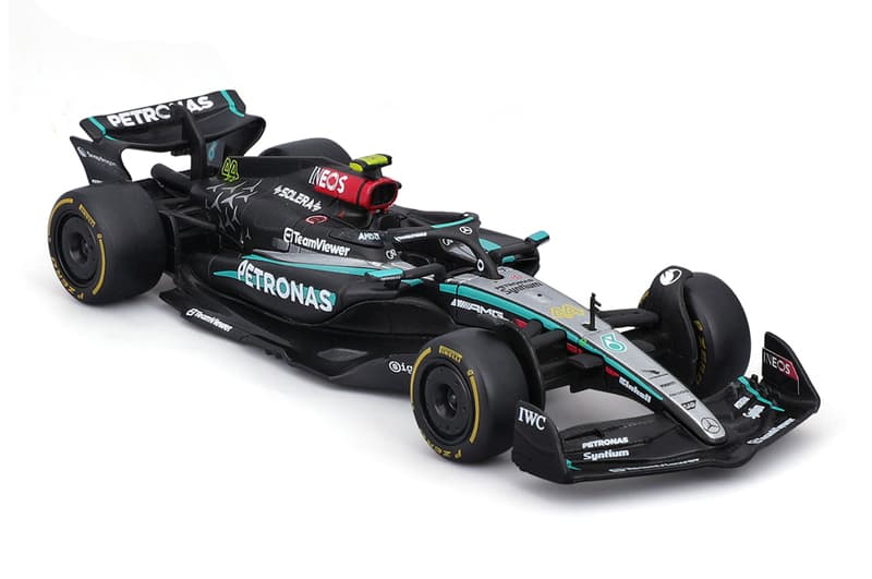 Машина 18-38208 "MERCEDES-AMG F1 W15 PERFORMANCE 2024" 1:43 Bburago, фото 3