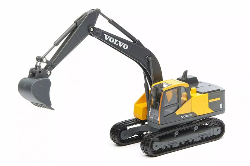 Іграшковий екскаватор Volvo EC220E Bburago, 18-32086, фото 6