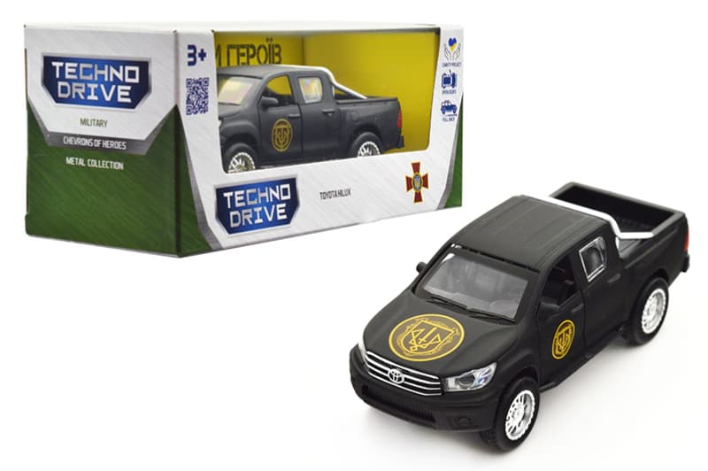 Машина Toyota Hilux KM6118 «Шеврони Героїв СПАРТАН», TECHNO DRIVE