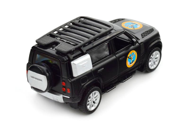Іграшкова машинка TECHNODRIVE Land Rover Defender 110 «Шеврони Героїв ГУР МО», фото 5