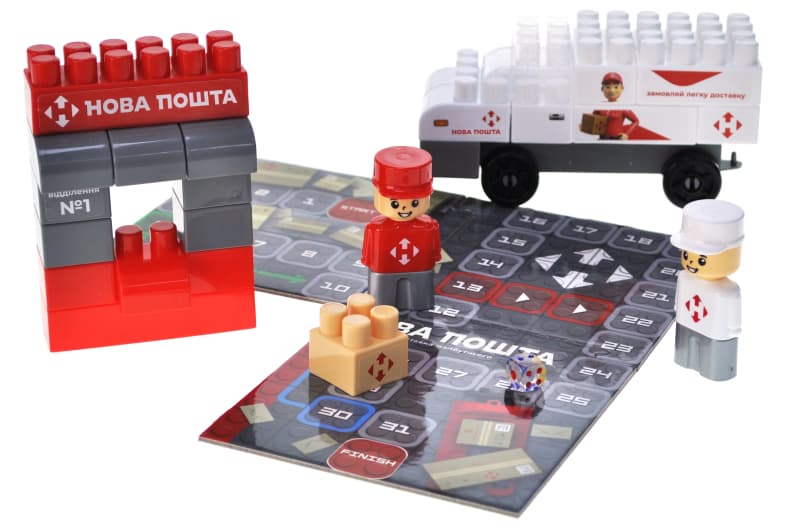 Конструктор блочний QB300-107 "Block&Steps: НОВА ПОШТА. Поштомат Майбутнього" + ходилка і гра 3в1, 42дет. qbee, фото 3