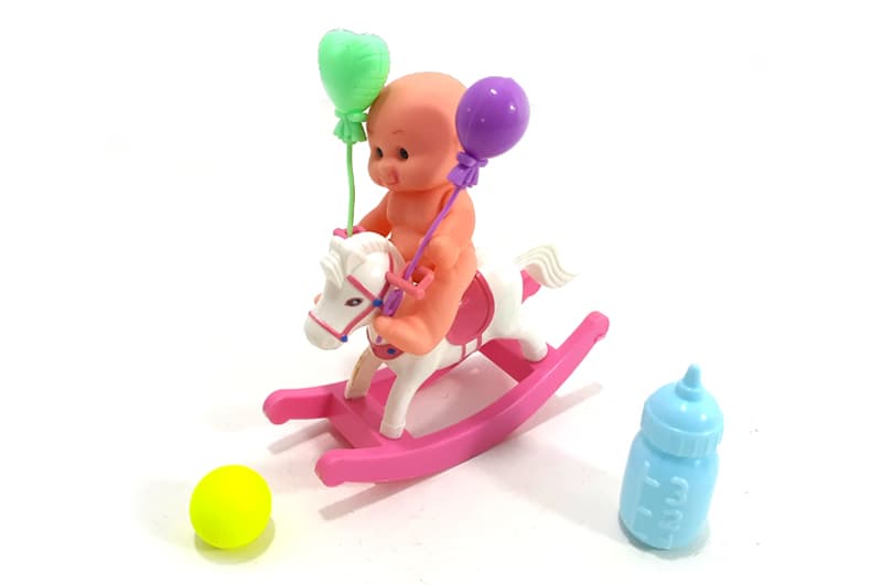 Пупс YG TOYS з коником-каталкою та аксесуарами