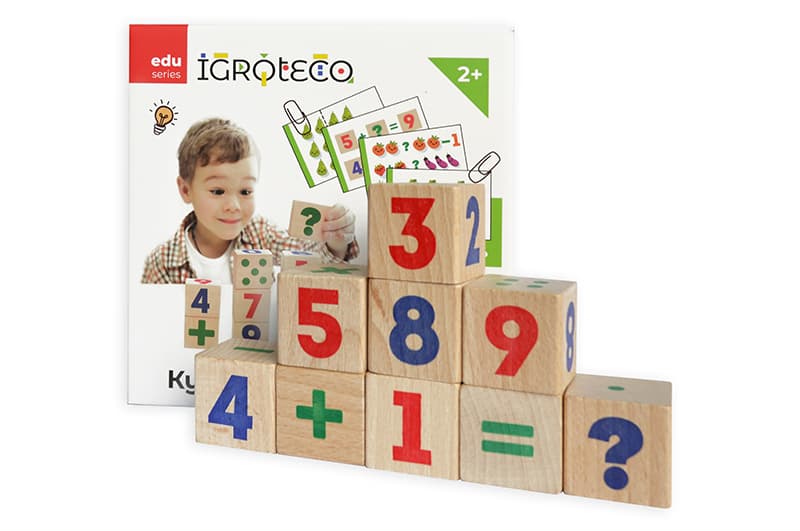 Кубики дерев'яні 900736 "Математика" 9 дет. в коробці 18x18x5 см. IGROTECO
